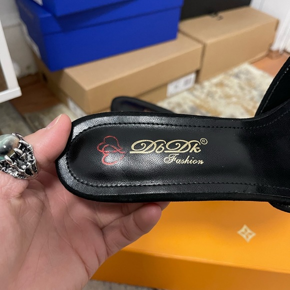 EUC Women’s Size 9 DbDk Fashion Suede Slide Sandals In Black 3” Heels - Picture 5 of 11